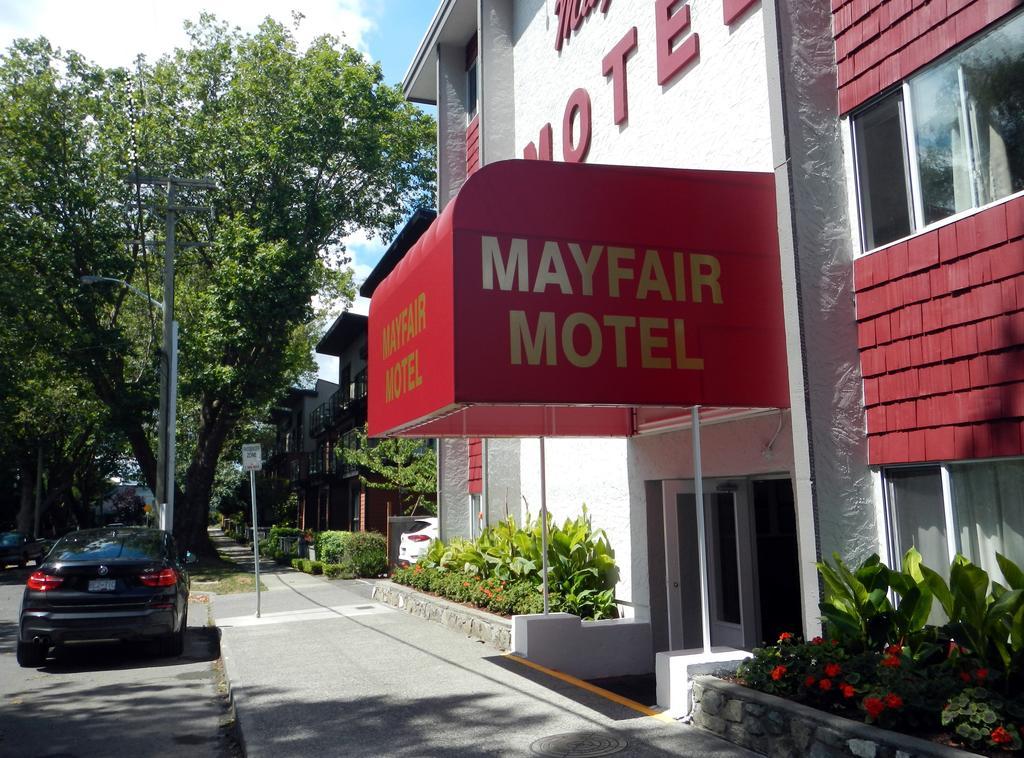 Mayfair Motel วิกตอเรีย ภายนอก รูปภาพ